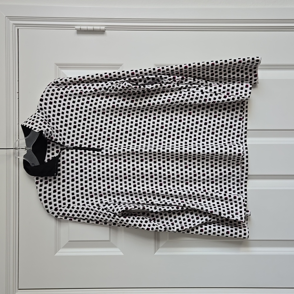 Black and White Checkered Long Sleeve Top